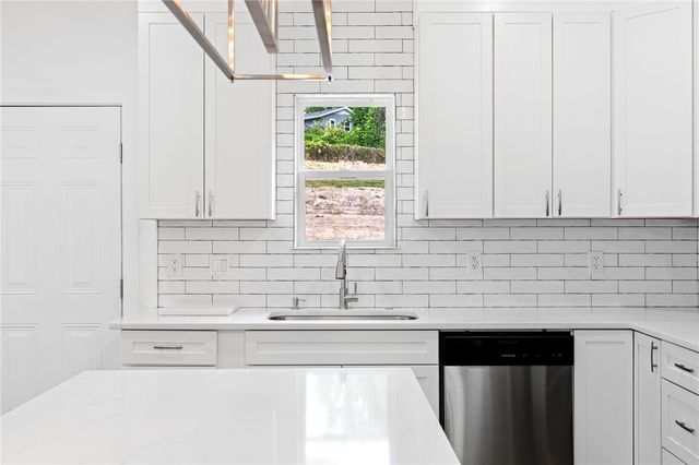 914 Smith Grove Road, Easley, SC 29640