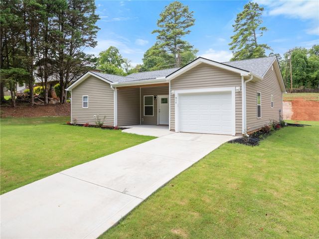 914 Smith Grove Road, Easley, SC 29640