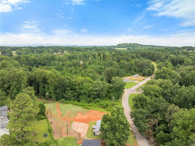 914 Smith Grove Road, Easley, SC 29640