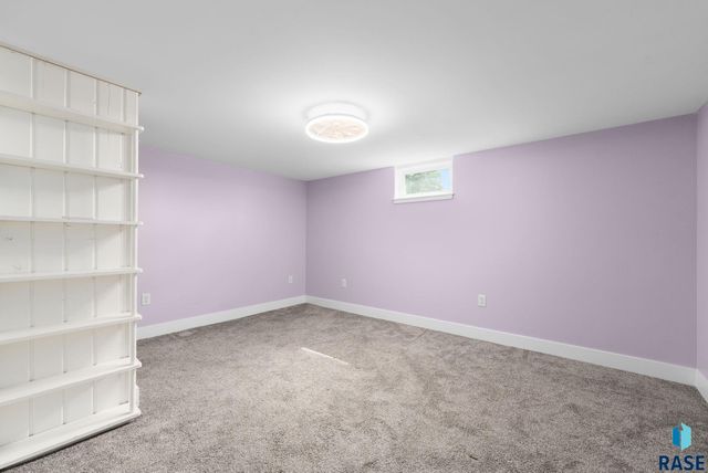 1409 S Splitrock Blvd Boulevard, Brandon, SD 57005