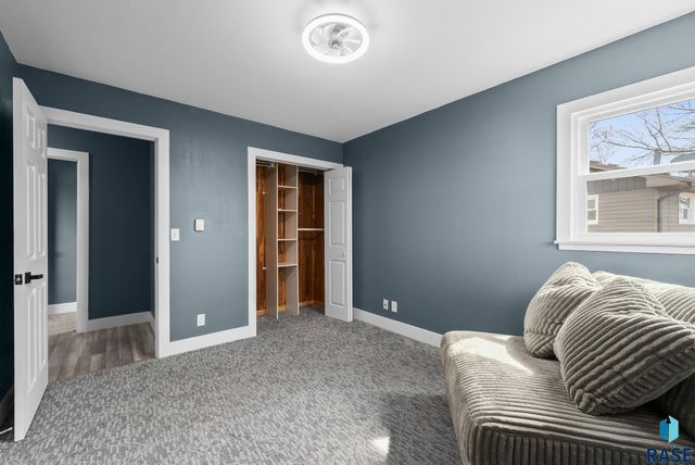 1409 S Splitrock Blvd Boulevard, Brandon, SD 57005