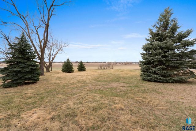 1409 S Splitrock Blvd Boulevard, Brandon, SD 57005