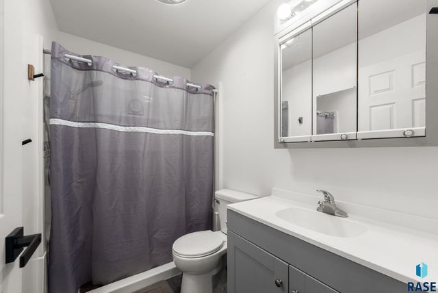 1409 S Splitrock Blvd Boulevard, Brandon, SD 57005