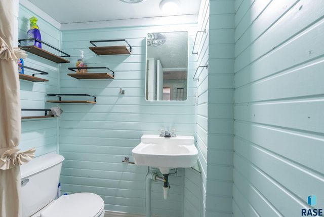 1409 S Splitrock Blvd Boulevard, Brandon, SD 57005