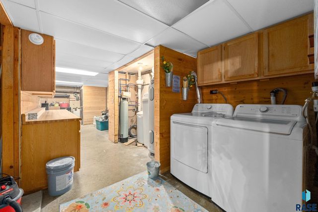 1409 S Splitrock Blvd Boulevard, Brandon, SD 57005