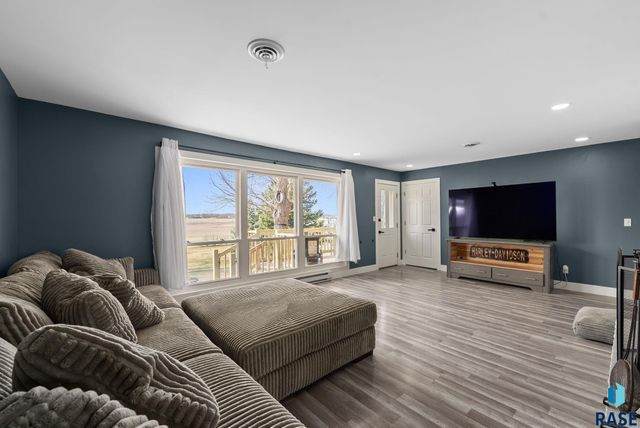 1409 S Splitrock Blvd Boulevard, Brandon, SD 57005