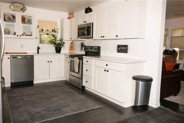 218 S 8th St, Aransas Pass, TX 78336