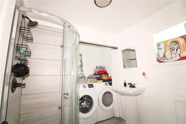 218 S 8th St, Aransas Pass, TX 78336