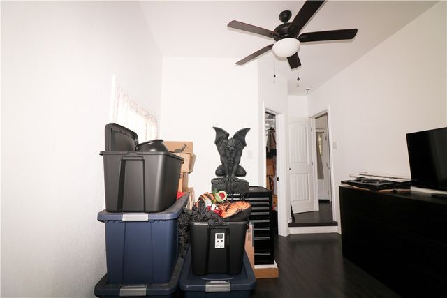 218 S 8th St, Aransas Pass, TX 78336