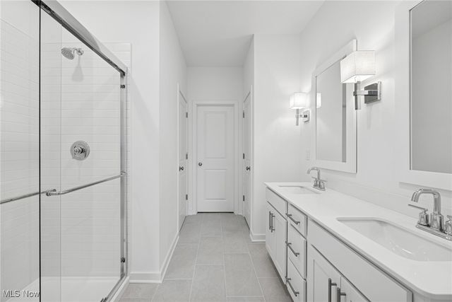 5085 Shepherds Glen, Willoughby, OH 44094