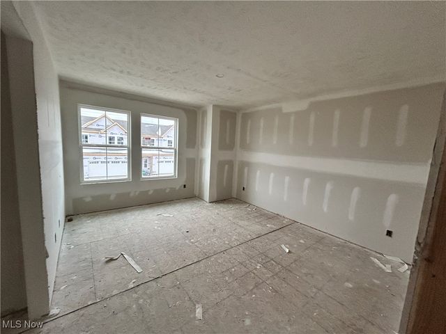 5085 Shepherds Glen, Willoughby, OH 44094