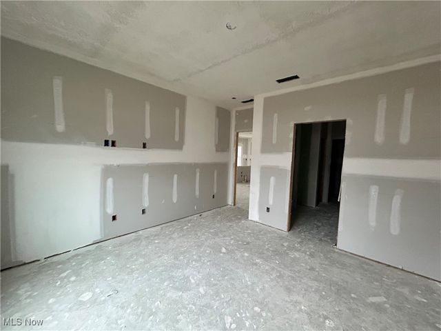 5085 Shepherds Glen, Willoughby, OH 44094