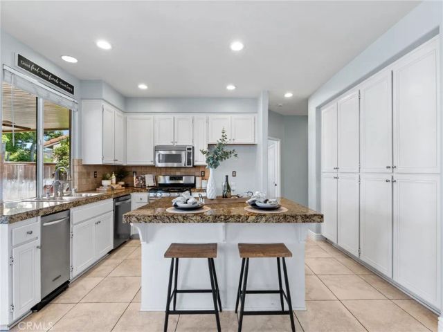 3323 Avocado Vista, Fallbrook, CA 92028