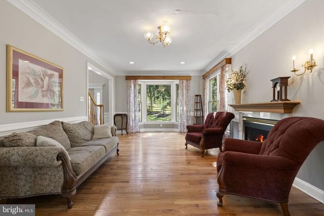 2321 OLD BRISTOL RD, Holland, PA 18966