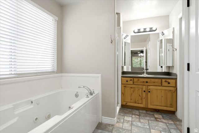 2537 S ELM GROVE DR, Perry, UT 84302