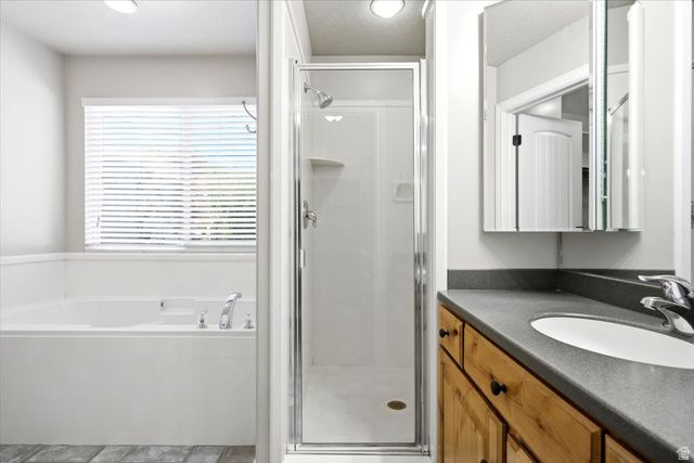 2537 S ELM GROVE DR, Perry, UT 84302