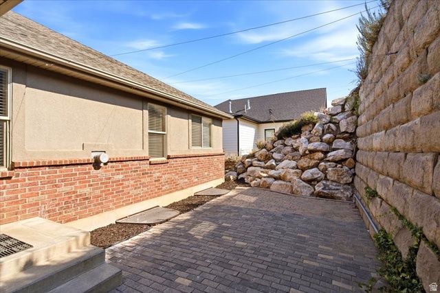 2537 S ELM GROVE DR, Perry, UT 84302
