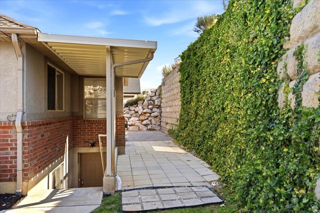 2537 S ELM GROVE DR, Perry, UT 84302
