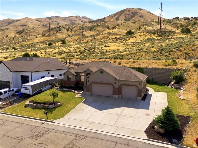 2537 S ELM GROVE DR, Perry, UT 84302
