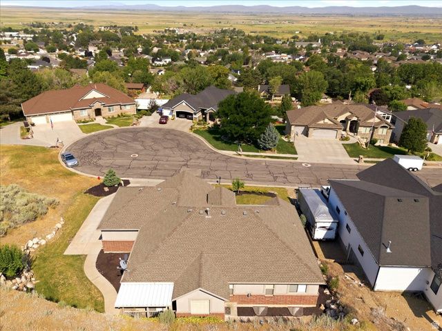 2537 S ELM GROVE DR, Perry, UT 84302