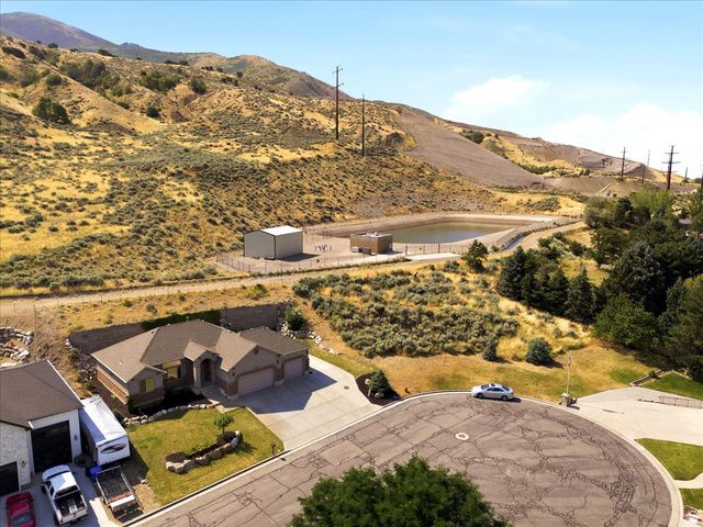 2537 S ELM GROVE DR, Perry, UT 84302