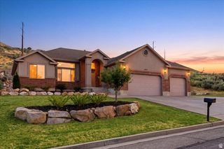 2537 S ELM GROVE DR, Perry, UT 84302