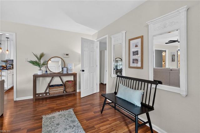 905 Kings Arms DR, Virginia Beach, VA 23452
