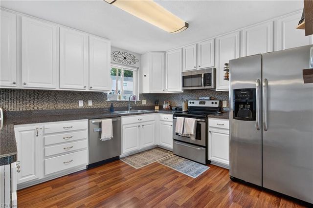 905 Kings Arms DR, Virginia Beach, VA 23452