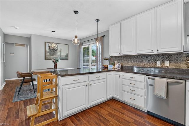 905 Kings Arms DR, Virginia Beach, VA 23452