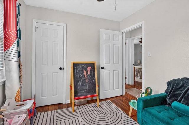 905 Kings Arms DR, Virginia Beach, VA 23452