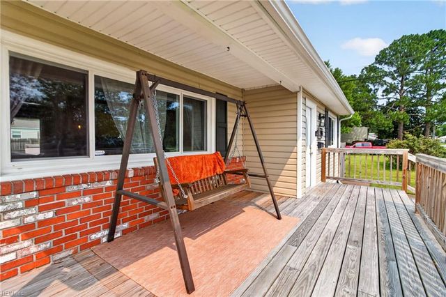 905 Kings Arms DR, Virginia Beach, VA 23452
