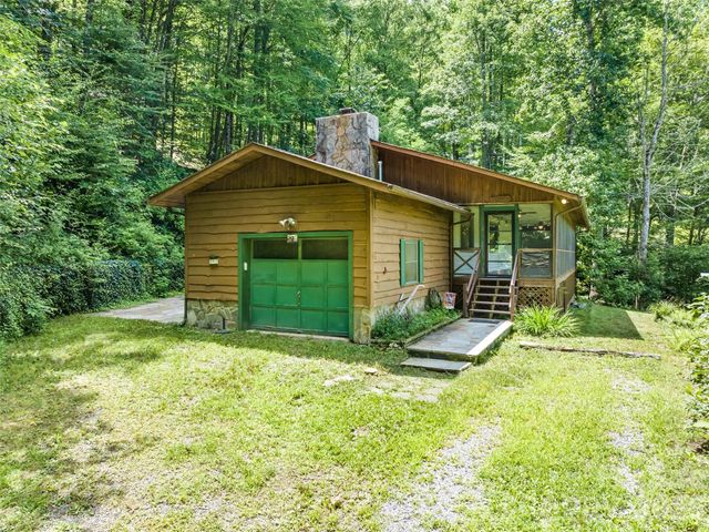 247 Three Springs Drive, Sylva, NC 28779