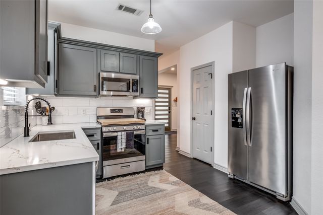 700 Martinique Avenue, Dallas, TX 75223