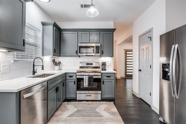 700 Martinique Avenue, Dallas, TX 75223