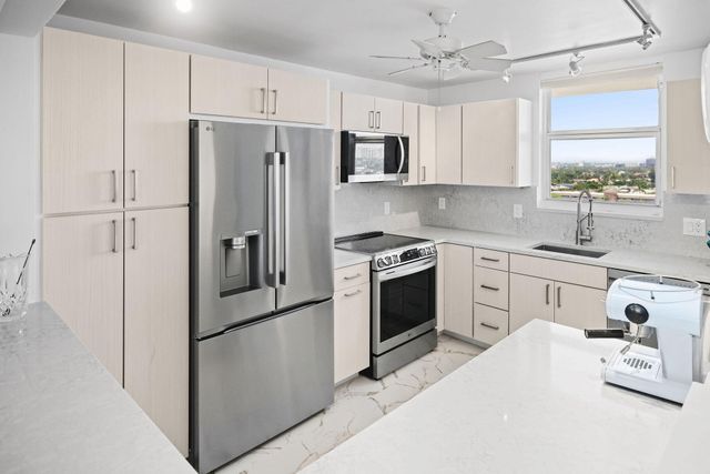 3100 NE 49 Street Street NE 1110, Fort Lauderdale, FL 33308