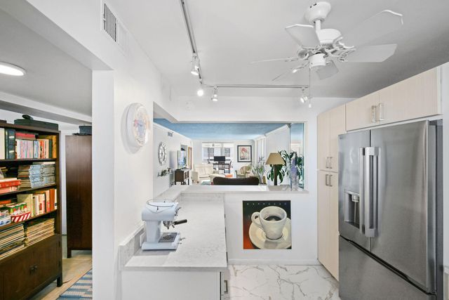 3100 NE 49 Street Street NE 1110, Fort Lauderdale, FL 33308