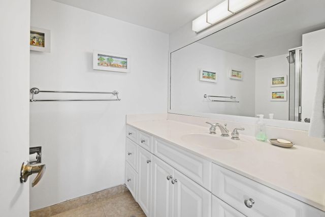 3100 NE 49 Street Street NE 1110, Fort Lauderdale, FL 33308