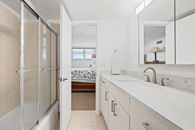 3100 NE 49 Street Street NE 1110, Fort Lauderdale, FL 33308