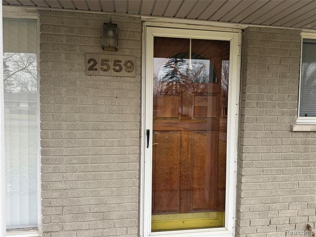 2559 Depew Drive, West Bloomfield, MI 48324