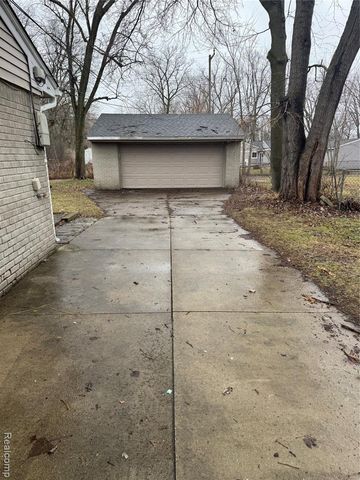 2559 Depew Drive, West Bloomfield, MI 48324