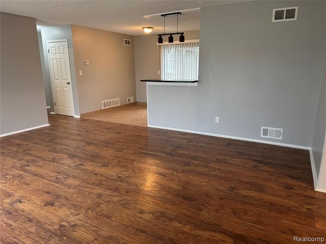 2559 Depew Drive, West Bloomfield, MI 48324