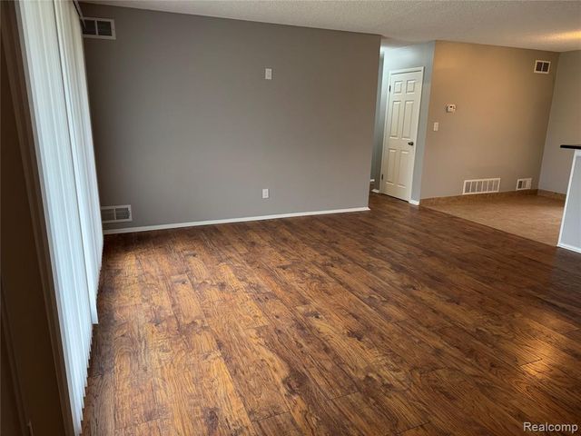 2559 Depew Drive, West Bloomfield, MI 48324