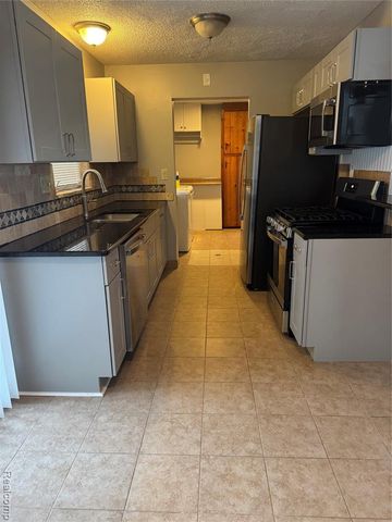 2559 Depew Drive, West Bloomfield, MI 48324