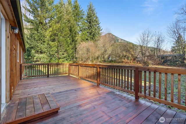 107 3 Frostyrose Lane, Glenoma, WA 98336