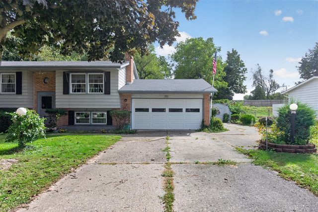 611 Charleston Road, Lansing, MI 48917