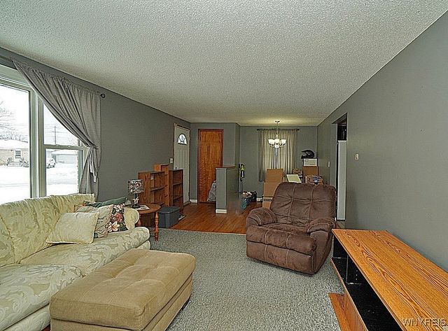 43 Barone Circle, Cheektowaga, NY 14225