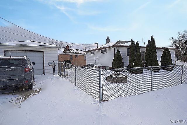 43 Barone Circle, Cheektowaga, NY 14225