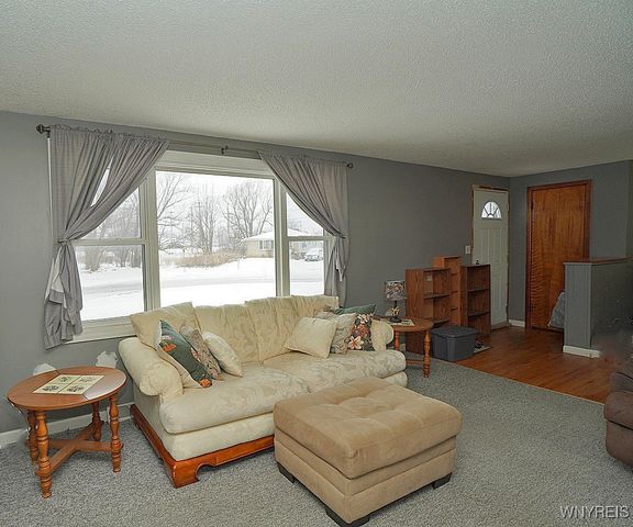 43 Barone Circle, Cheektowaga, NY 14225