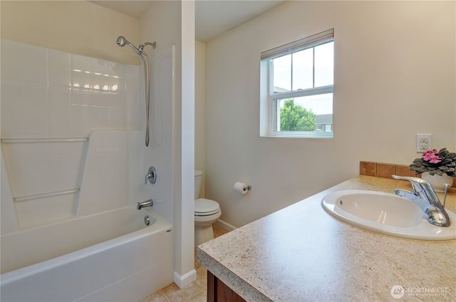 7905 152nd St Ct E, Puyallup, WA 98375