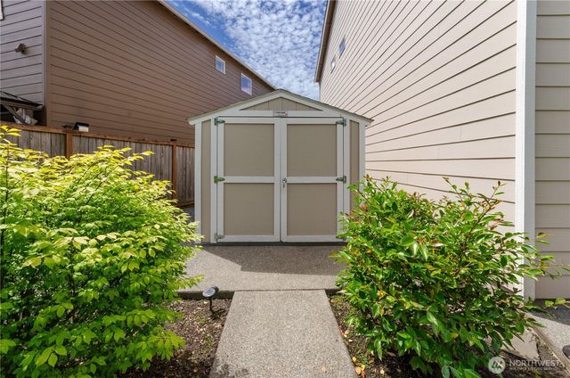 7905 152nd St Ct E, Puyallup, WA 98375